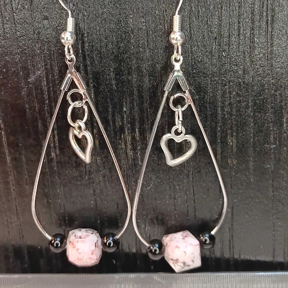 Back Up Host for the Anything Poshable Wed Train - Picture 5 of 6